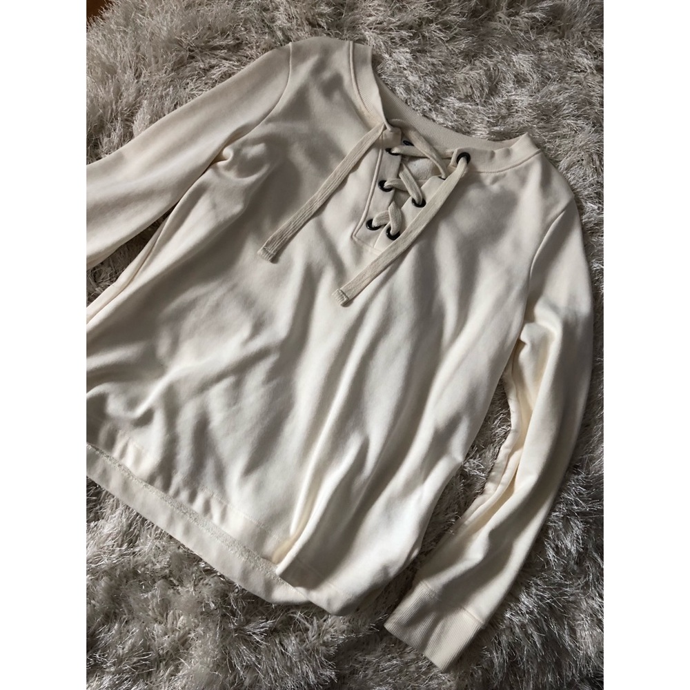 NWOT Lace up pullover sweatshirt